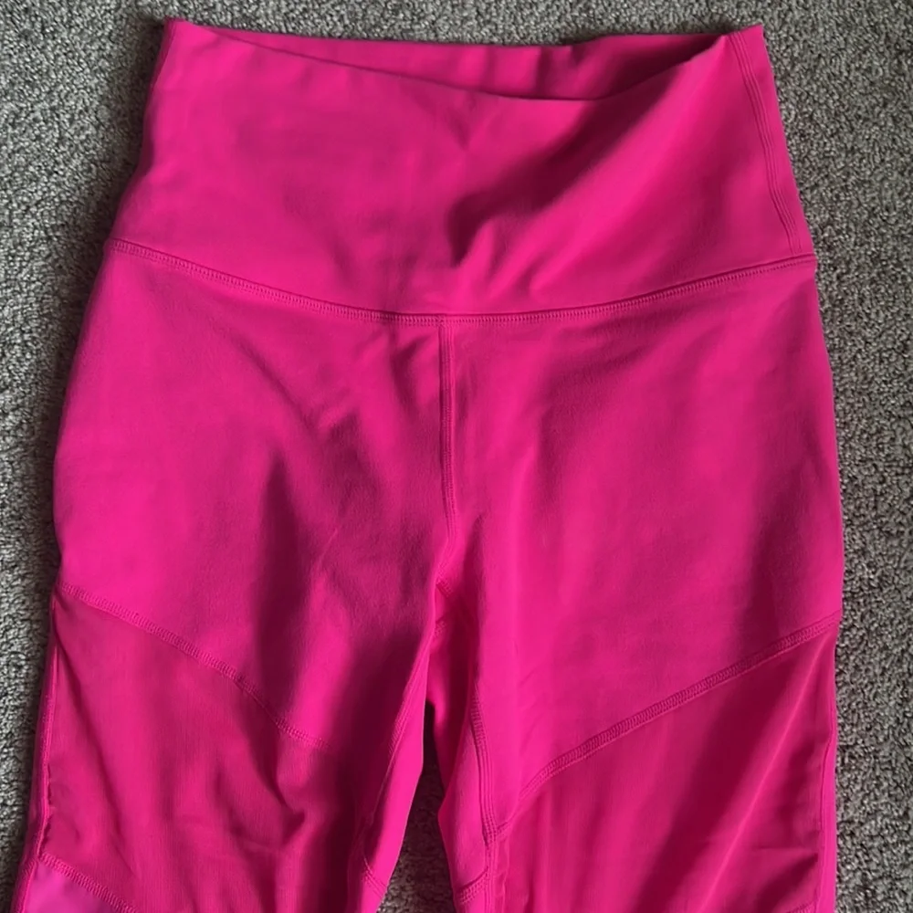 Women’s Powerhold Fabletics Leggings - Small - Picture 2 of 4
